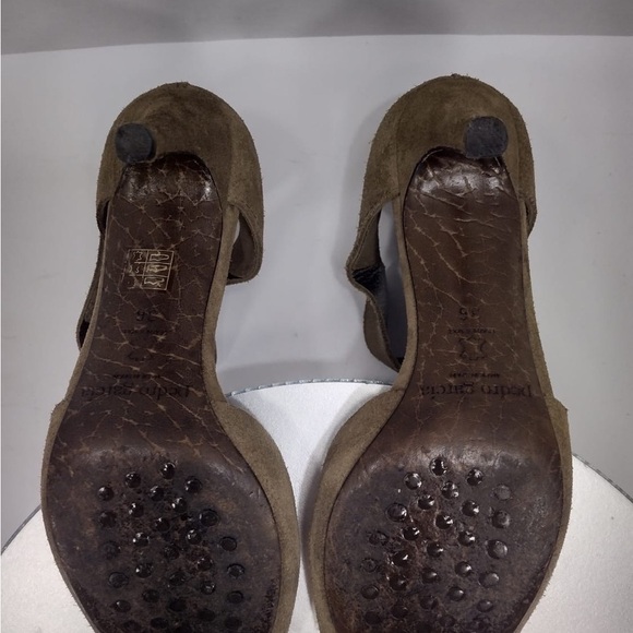 Pedro Garcia Women's Tan Suede Heels size 6 pre owned Exellent condition - Picture 12 of 13